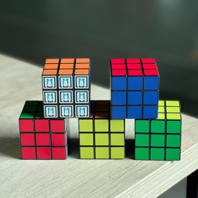 Cubi di Rubik Personalizzati per Eventi e Fiere | Stamp...