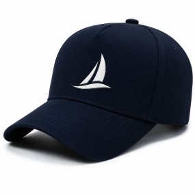 Produzione di Cappellini Ricamati con Logo su Misura